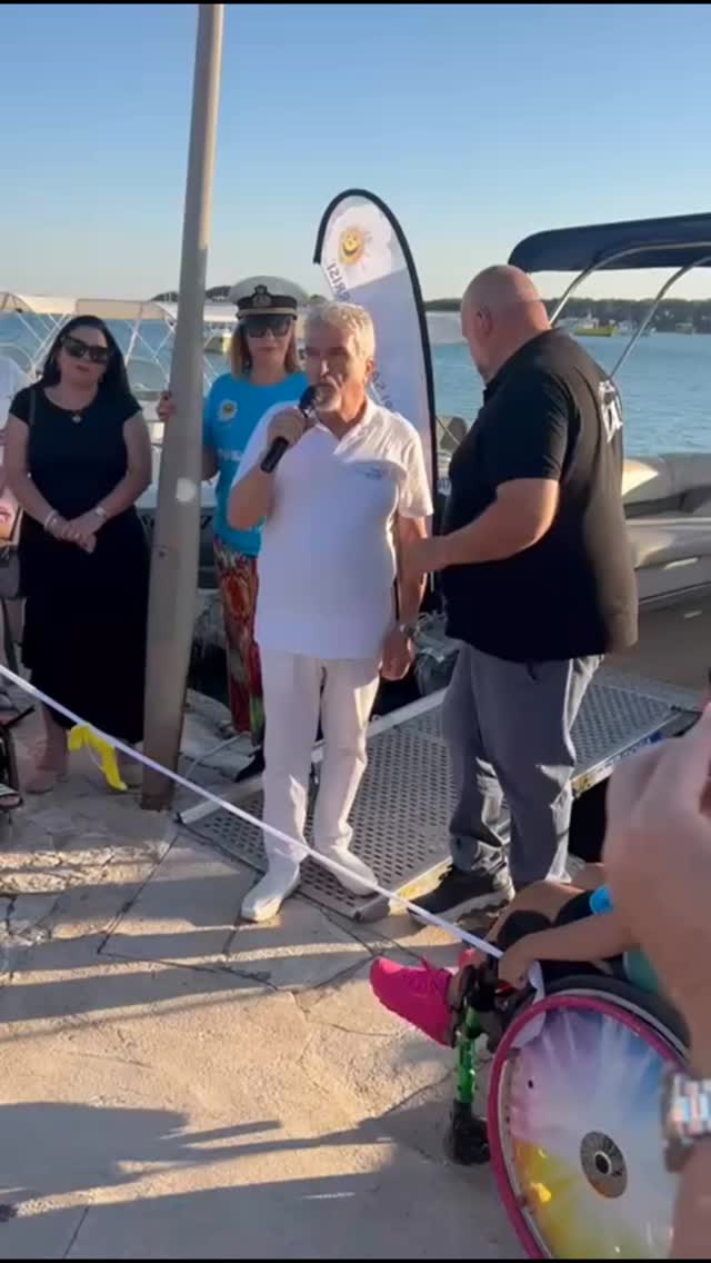 🛥️ Felicetta è salpata per il terzo anno!
Un cuore blu che batte nelle acque di Porto Cesareo per portare oltre le barriere ragazzi e ragazze con fragilità, difficoltà motorie o sensoriali.
